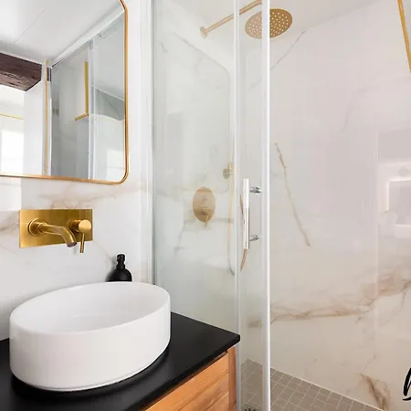 Super - Marais Designer One-bedroom - Free Parking