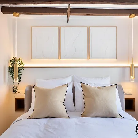 아파트 Super Designer One-bedroom - Marais - Free Parking 파리