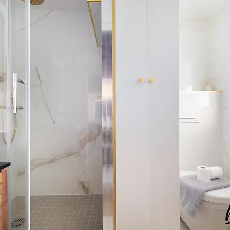 Super - Marais Designer One-bedroom - Free Parking *