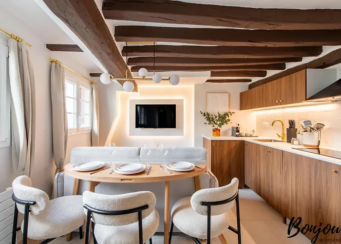 Super Designer One-bedroom - Marais - Free Parking 아파트 *