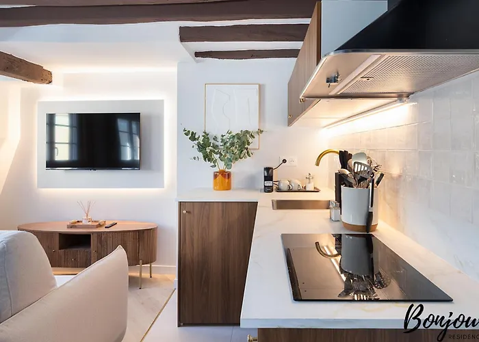Super Designer One-bedroom - Marais - Free Parking * 파리