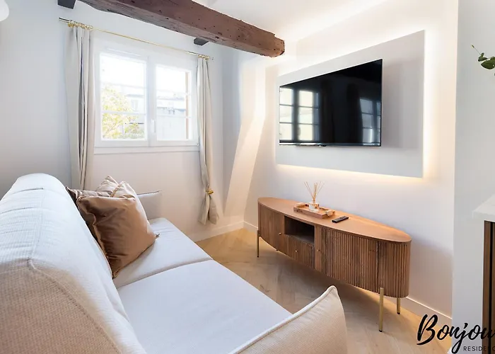 Super Designer One-bedroom - Marais - Free Parking 아파트 *