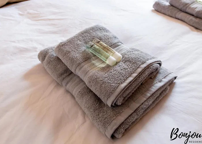 Super Designer One-bedroom - Marais - Free Parking * 파리