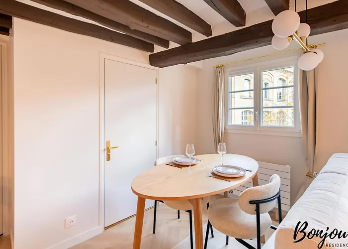 Super Designer One-bedroom - Marais - Free Parking 아파트 파리